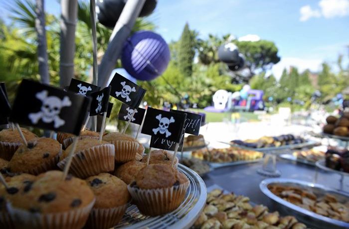 What Are The Main Benefits Of Hiring A Caterer For High Tea?